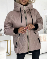 Jacheta matlasată cu glugă și croială confortabilă pentru femei®