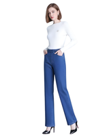 Pantaloni con elastico in vita e taglio dritto da donna